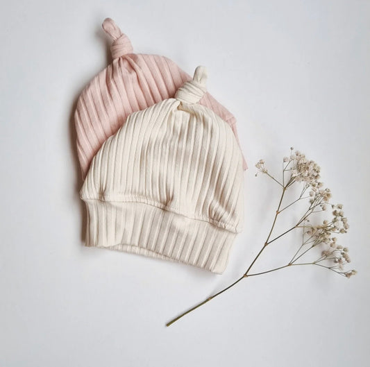 Top Knot Rib Beanie | Milk